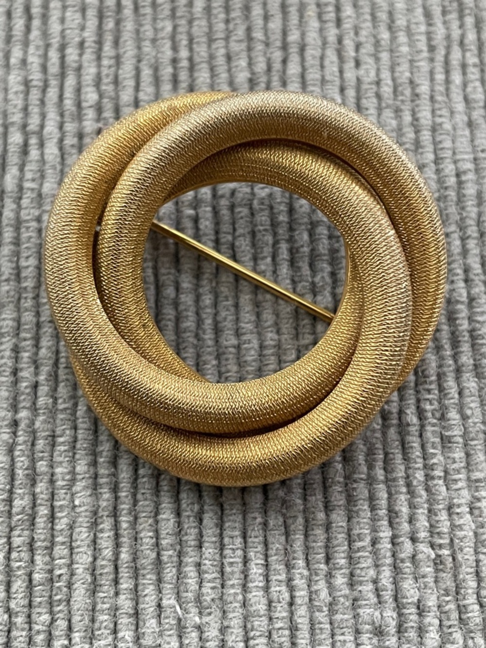 Sarah Coventry Vintage Gold tone Textured Brooch